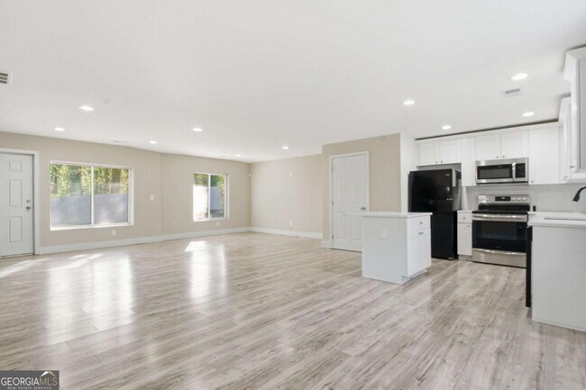 Building Photo - 1735 Carter Cir