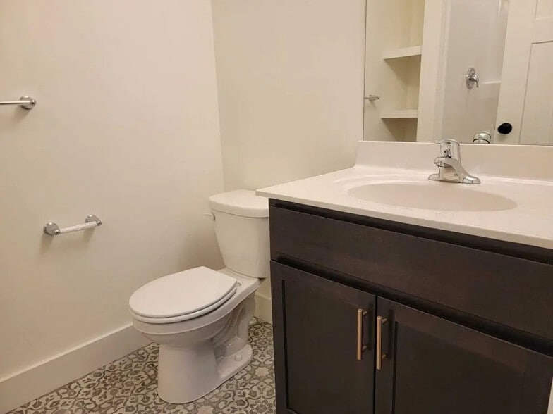 Building Photo - 16 Burk Ct