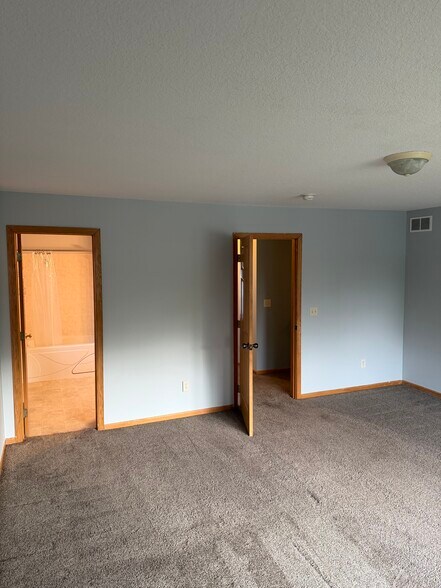 Building Photo - 3906 Reservoir Blvd