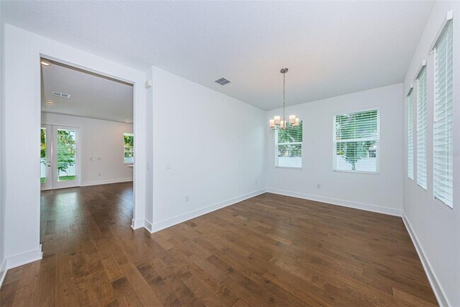 Building Photo - 1701 25th Ave N