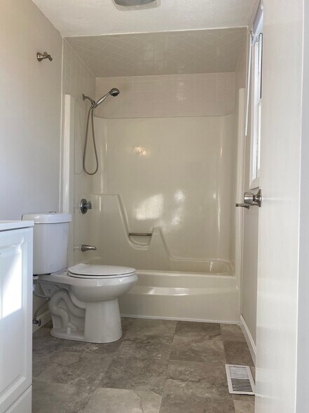 Building Photo - 325 Washington St