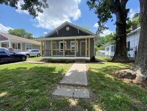Building Photo - Cute 1 bed/1 bath Duplex