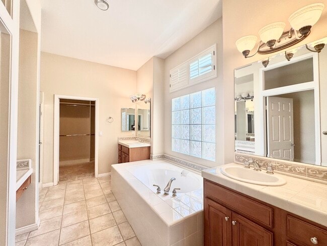 Building Photo - 78768 Yellen Dr