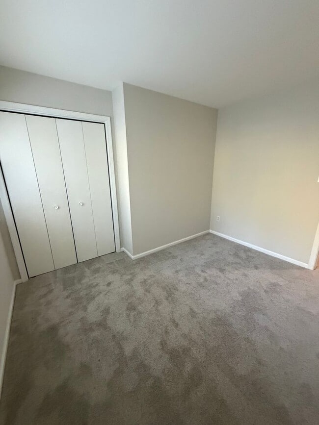 Building Photo - 222 Merion Rd