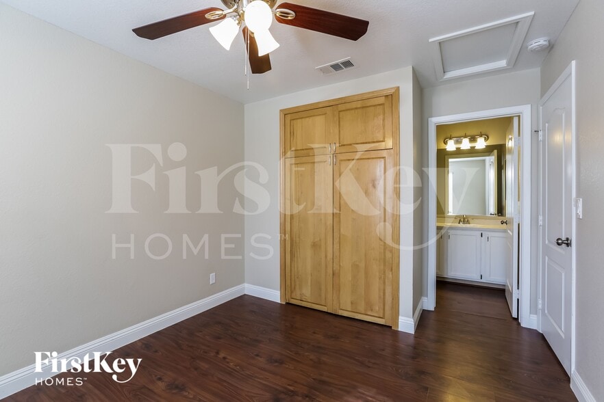 Building Photo - 9416 Sierra Summit Ave