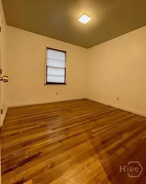 Building Photo - 1401 E 33rd St