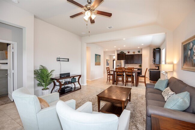 Building Photo - 1634 Analy Ct