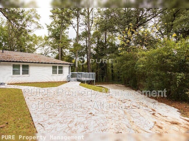 Building Photo - 1138 Gerald Pl SW