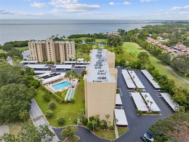 Building Photo - 2621 Cove Cay Dr