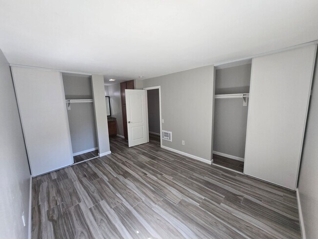 Building Photo - Rare 4BR/2BA Condo in Serra Mesa | 2 Pools, Gym & Covered Parking!