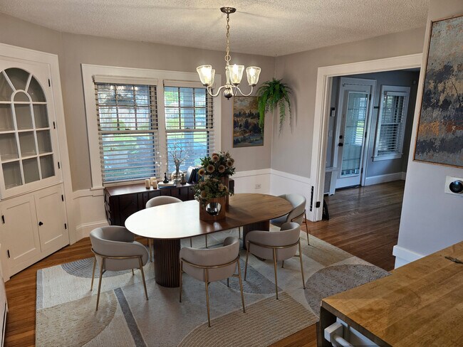 Building Photo - 14 John St