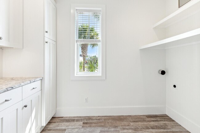 Building Photo - 142 Rolling Dunes Dr