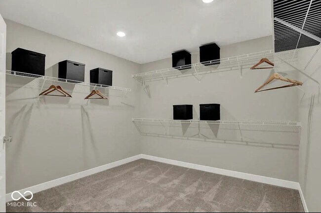 Building Photo - 16935 Sherwin Ct