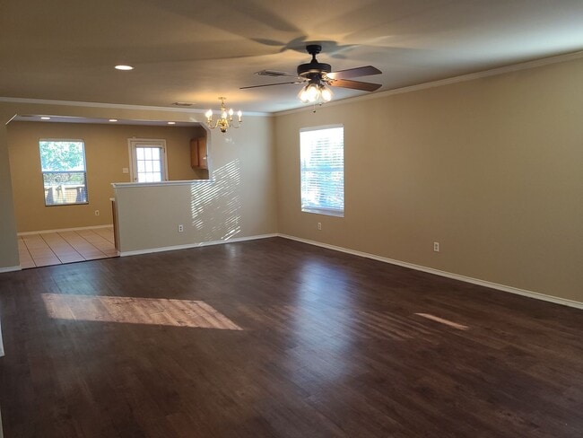 Building Photo - 3 Bedroom With Large Yard