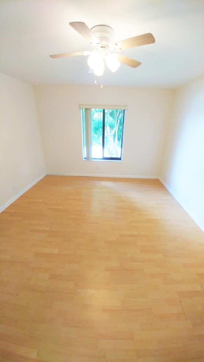 Building Photo - 1001 Green Pine Blvd