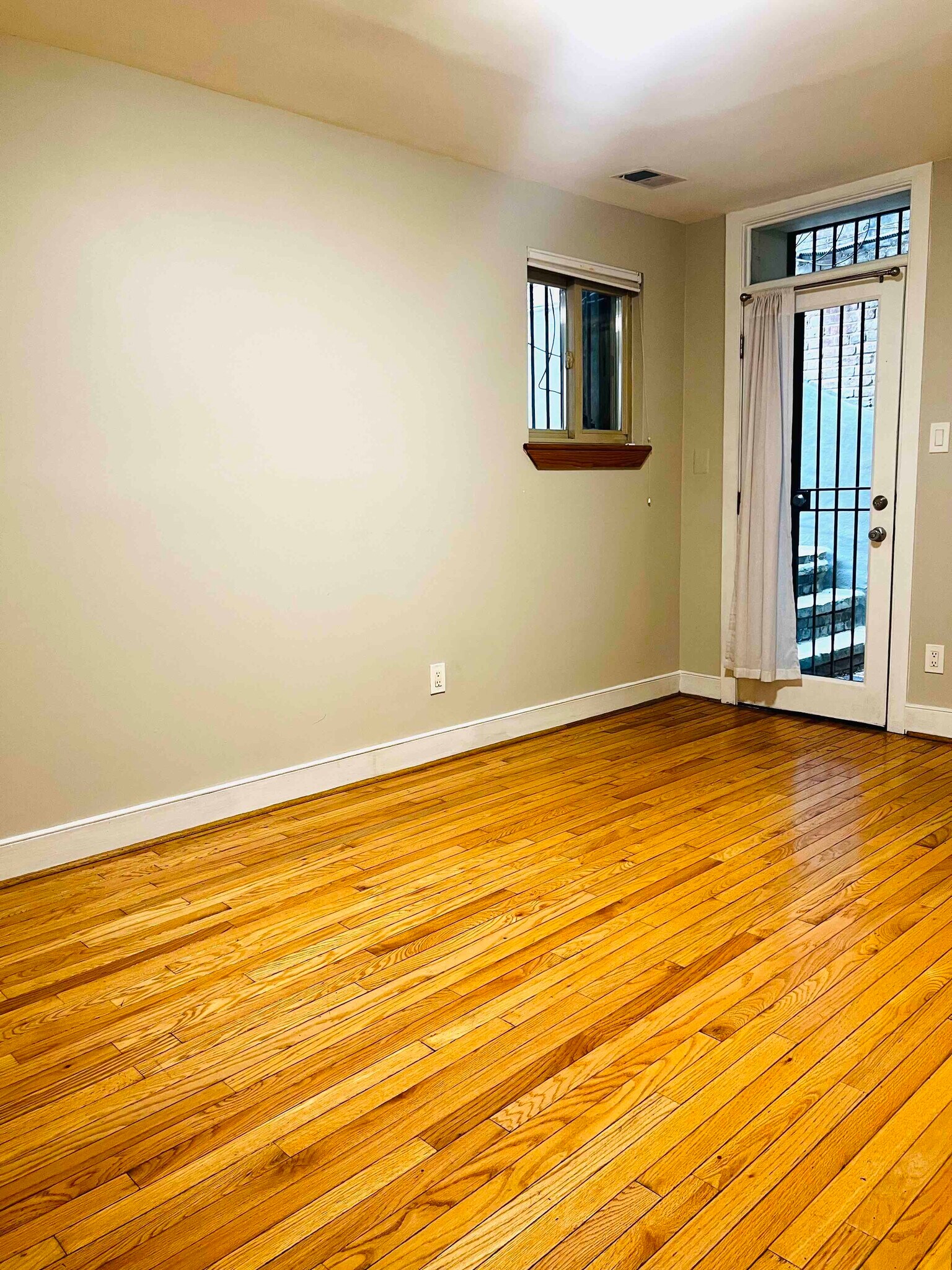 Building Photo - 1305 Clifton St NW