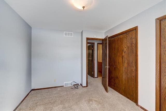 Building Photo - 604 Oak St