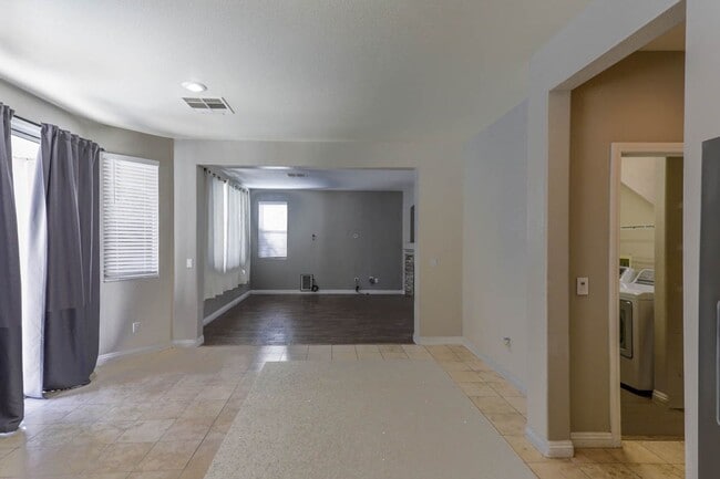 Building Photo - Beautiful North West Las Vegas 4 Bedroom P...