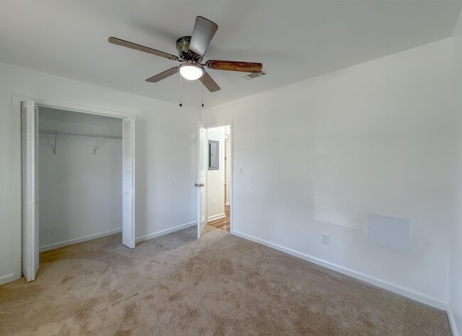 Building Photo - 3022 Homewood Pl