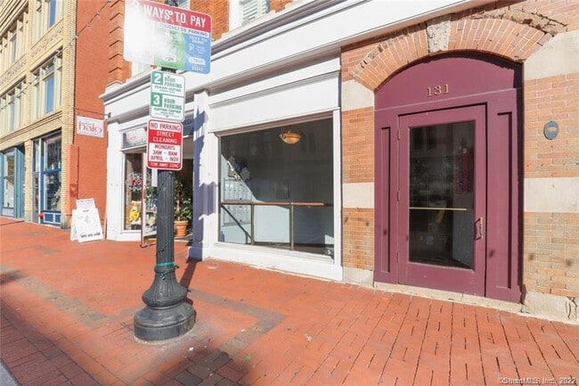 Building Photo - 131 Washington St