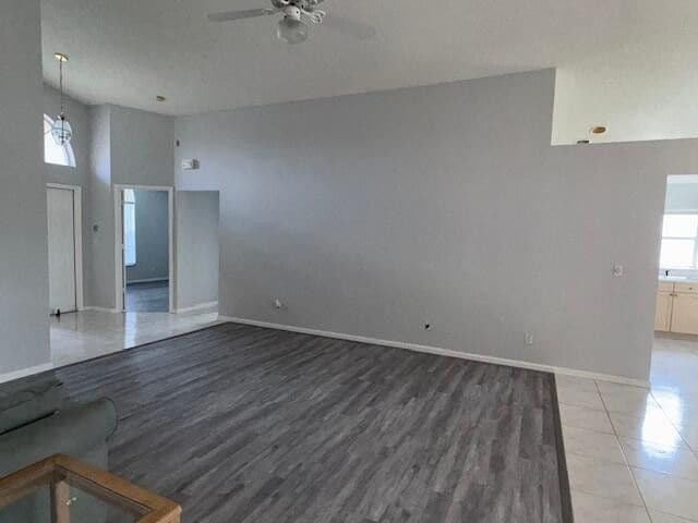 Building Photo - 1883 Oak Berry Cir