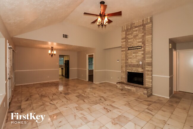 Building Photo - 12314 Meadow Ridge Dr