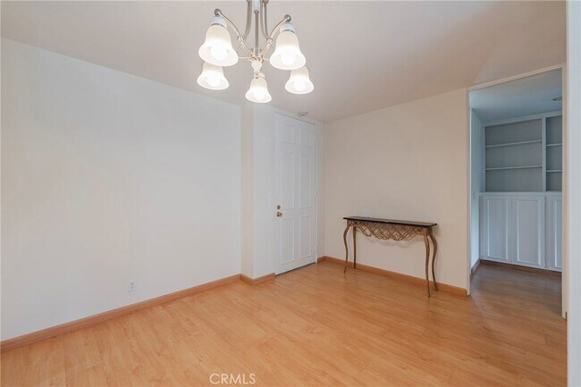 Building Photo - 6542 Ocean Crest Dr