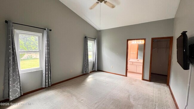 Building Photo - 1014 S Fork Cir