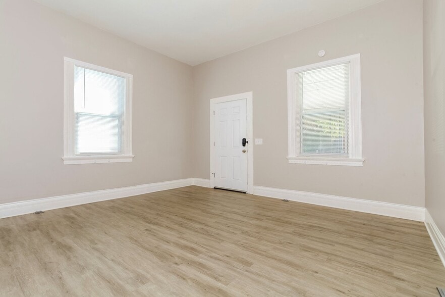 Building Photo - 1718 Garrard St