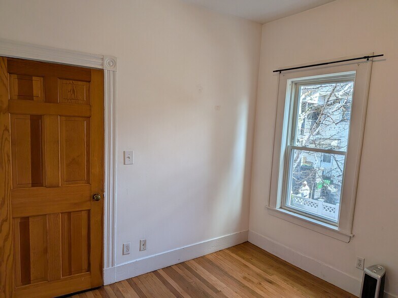 Building Photo - 12 Newbern Ave