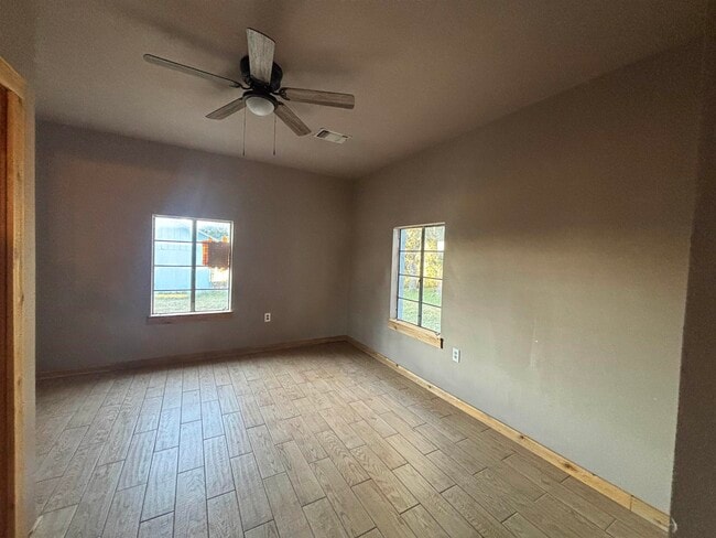 Building Photo - 118 Reed Ranch Rd