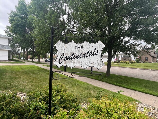 Building Photo - Continental