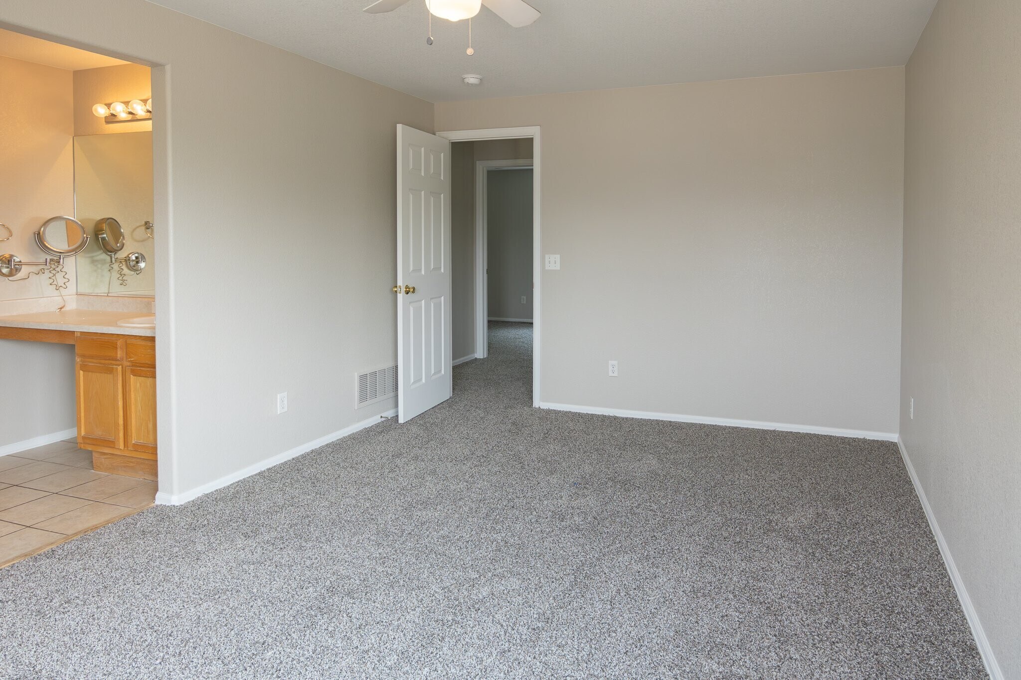 Building Photo - 5711 Mesa Mountain Way