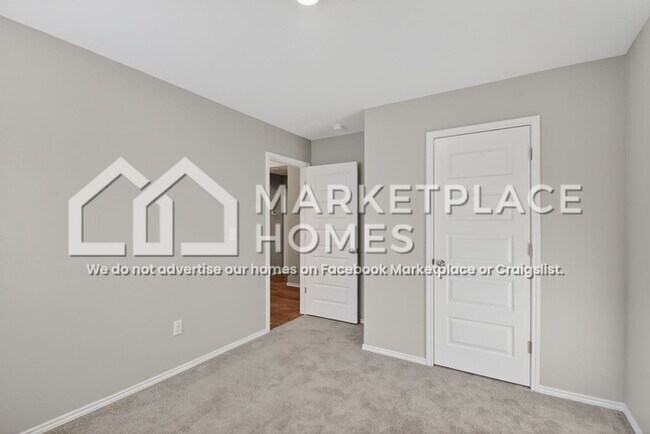 Building Photo - 812 NE 102nd Ter