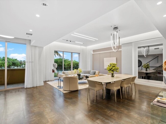 Building Photo - 3501 N Ocean Dr