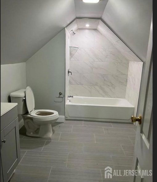 Building Photo - 1061 King Georges Post Rd