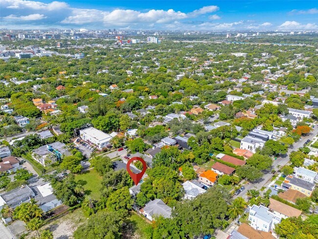 Building Photo - 176 NE 50th St