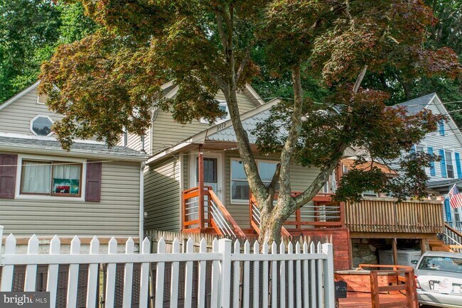 Building Photo - 3412 Upper West End Ave