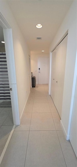 Building Photo - 5350 NW 84th Ave