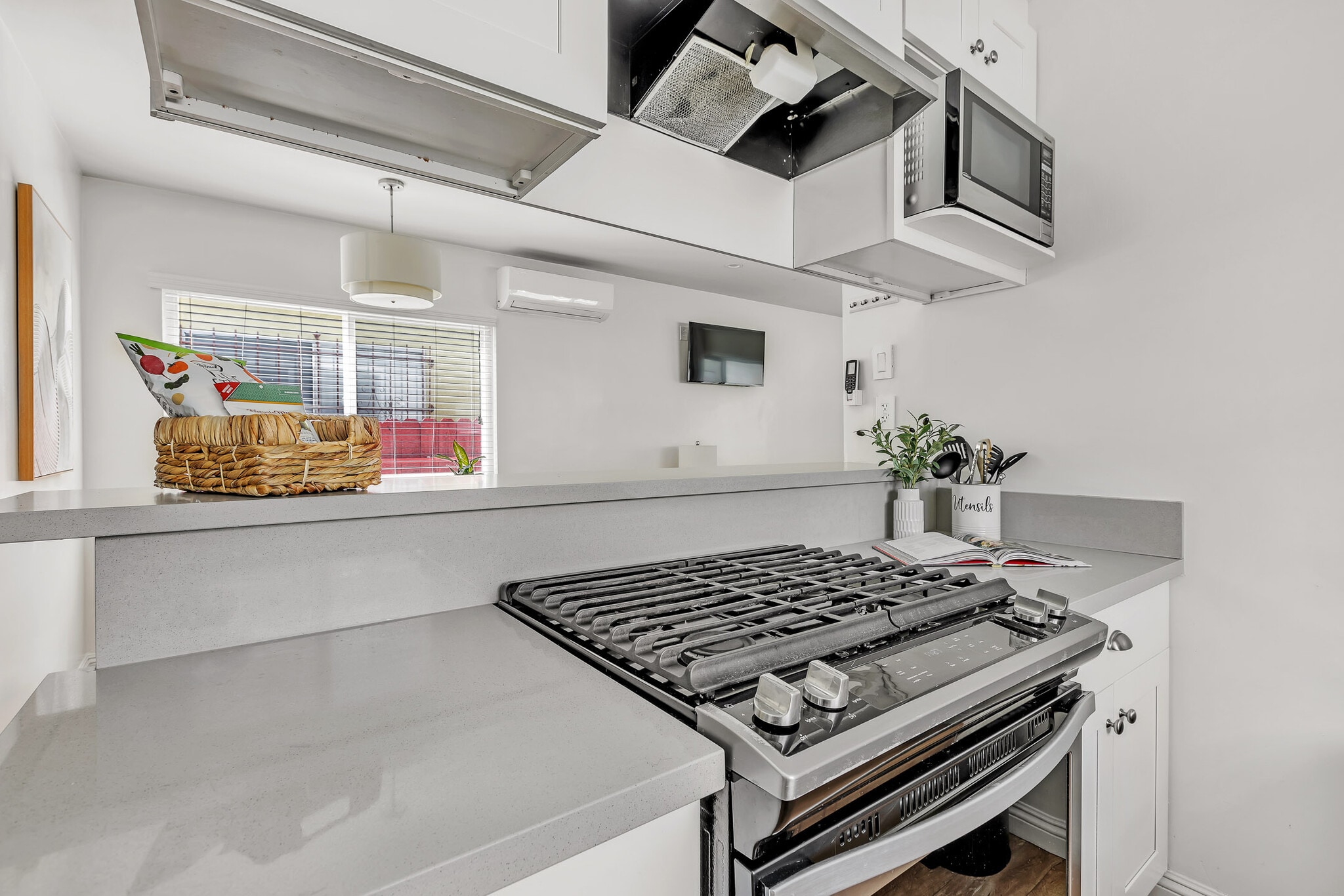 Building Photo - 15006 Burin Ave