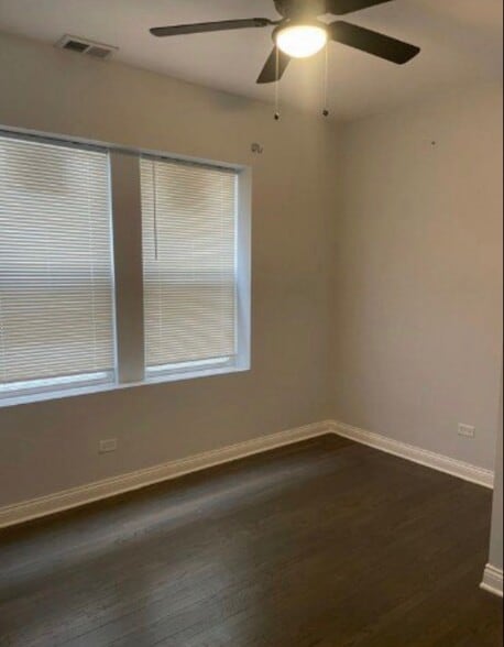 Building Photo - 7240 S Cornell Ave