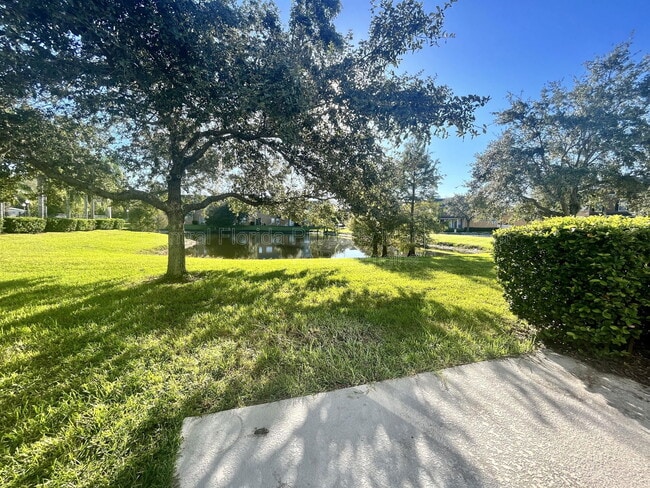 Building Photo - 10030 Moorshire Cir