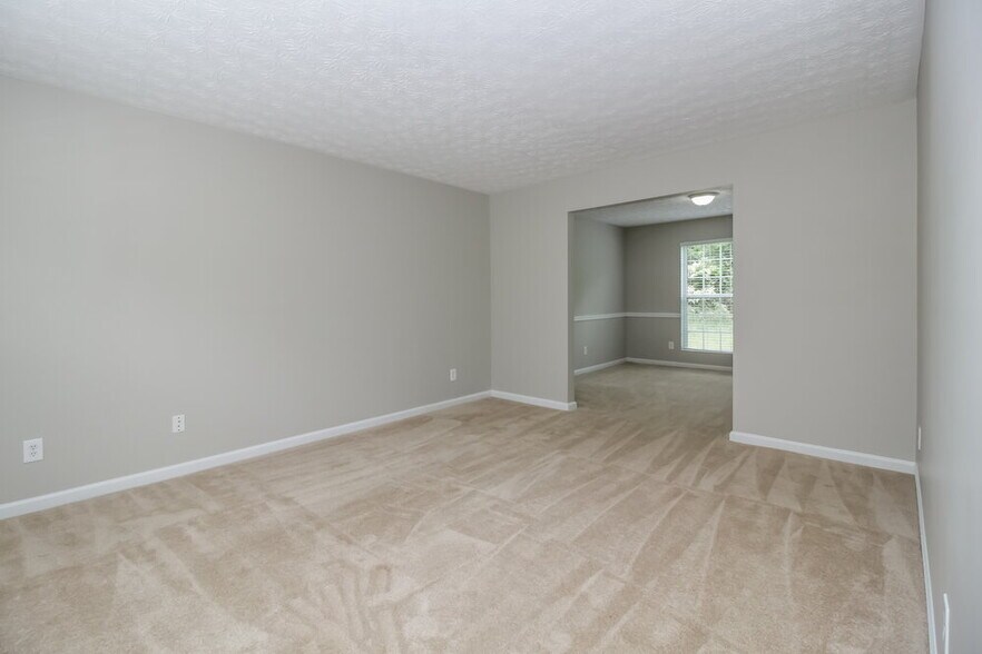 Building Photo - 1200 Catalina Pkwy