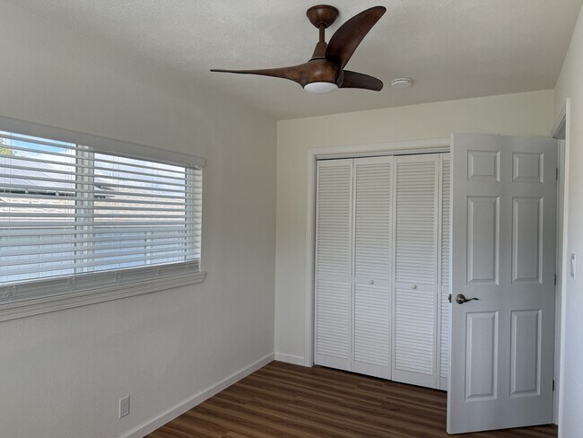 Building Photo - 3317 Catherine St