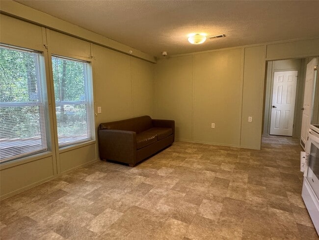 Building Photo - 45 Whippoorwill Ln