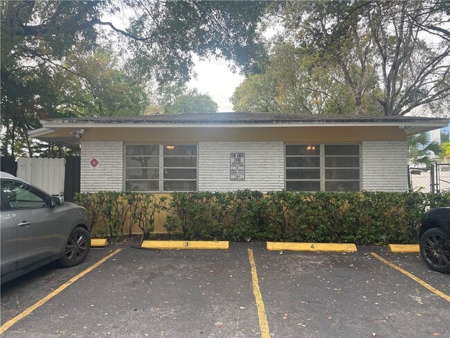 Building Photo - 505 NE 4th Ave