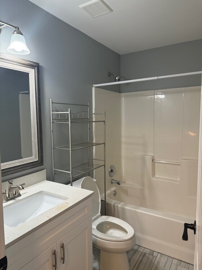 Building Photo - 402 Sam Cobb Ct