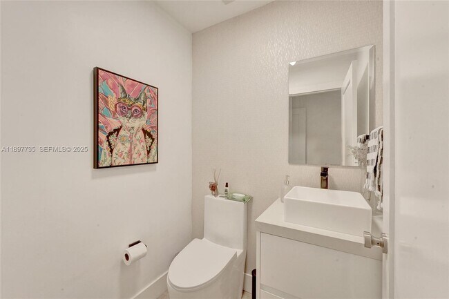 Building Photo - 230 NW 87th Ave