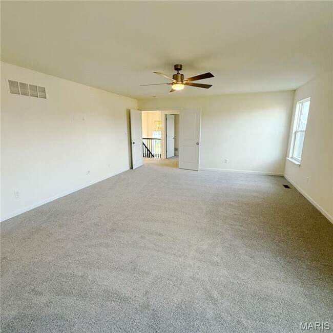 Building Photo - 302 Windmill View Court