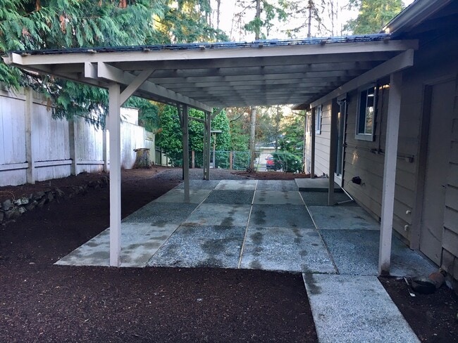 Building Photo - 3-Bed Charmer in Education Hill!